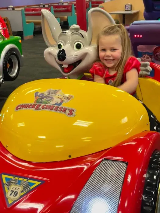 Chuck E. Cheese Picture 2