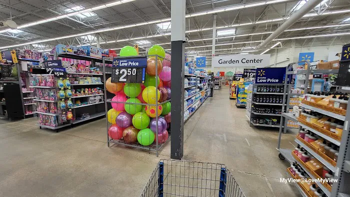 Walmart Supercenter Picture 8