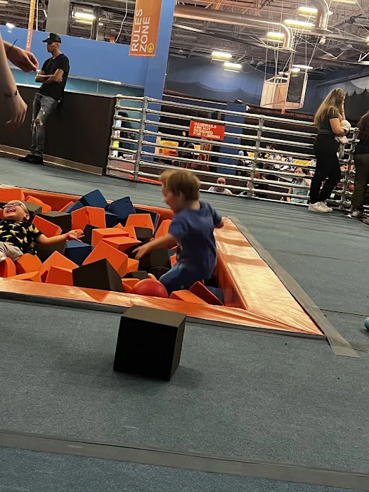 Sky Zone Trampoline Park Picture 6