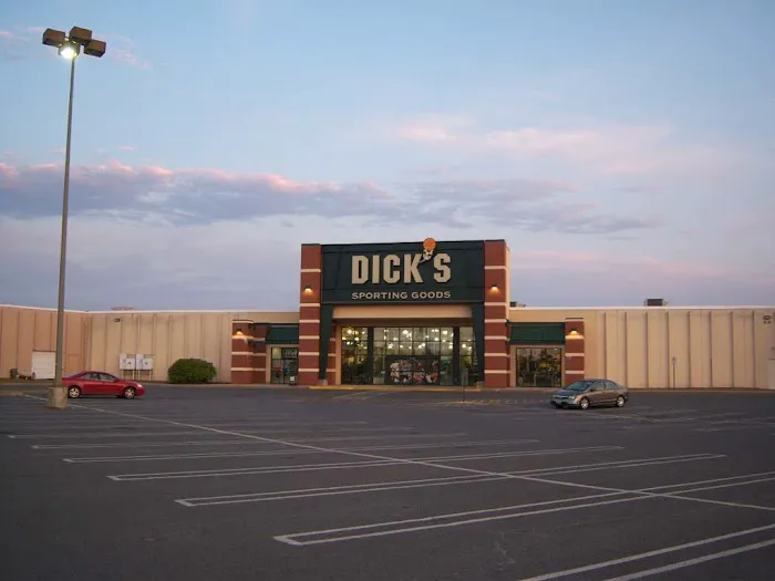 DICK'S Sporting Goods Picture 6