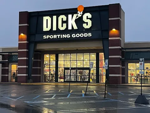 DICK'S Sporting Goods Picture 1