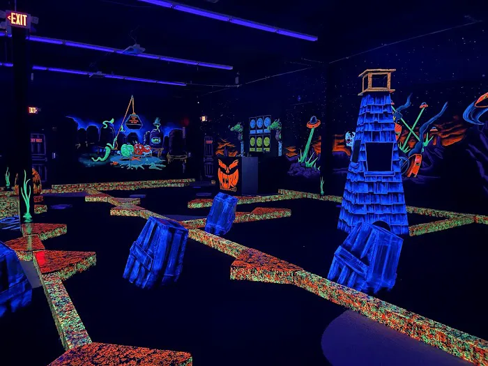Monster Mini Golf Garden City Picture 1