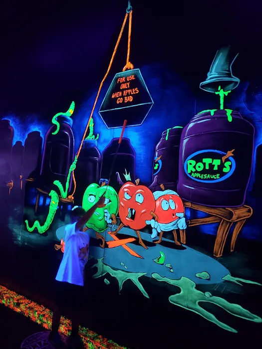 Monster Mini Golf Garden City Picture 2