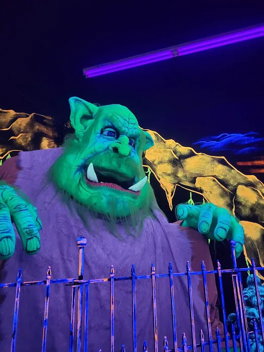 Monster Mini Golf Garden City Picture 5