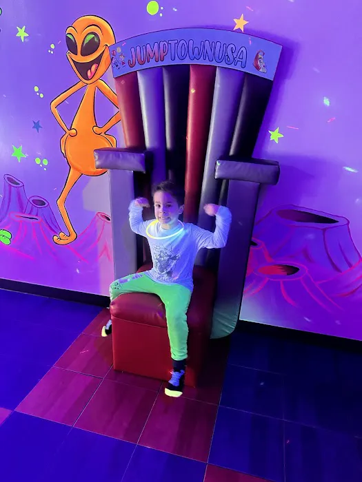 Jump Town USA Picture 5