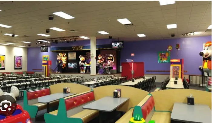 Chuck E. Cheese Picture 3