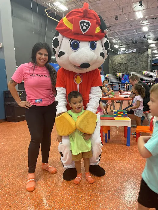 Sky Zone Trampoline Park Picture 7