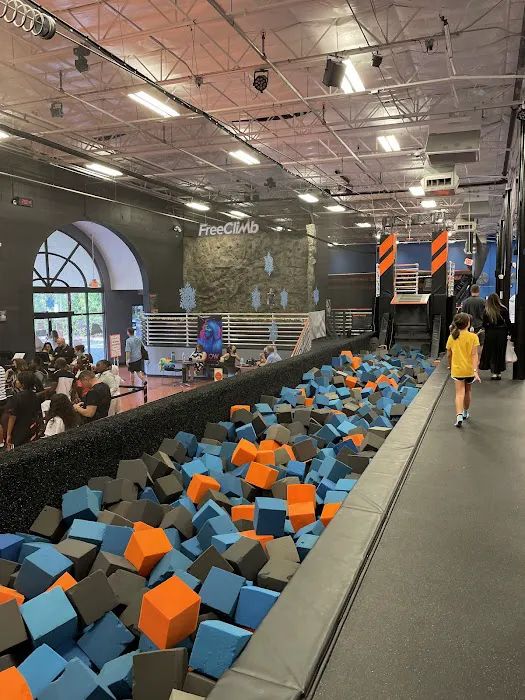 Sky Zone Trampoline Park Picture 3