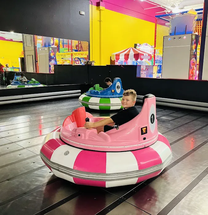 La-La Land ! Fun indoor Playground ! Royal Palm Beach Picture 9