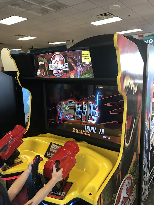 Chuck E. Cheese Picture 10