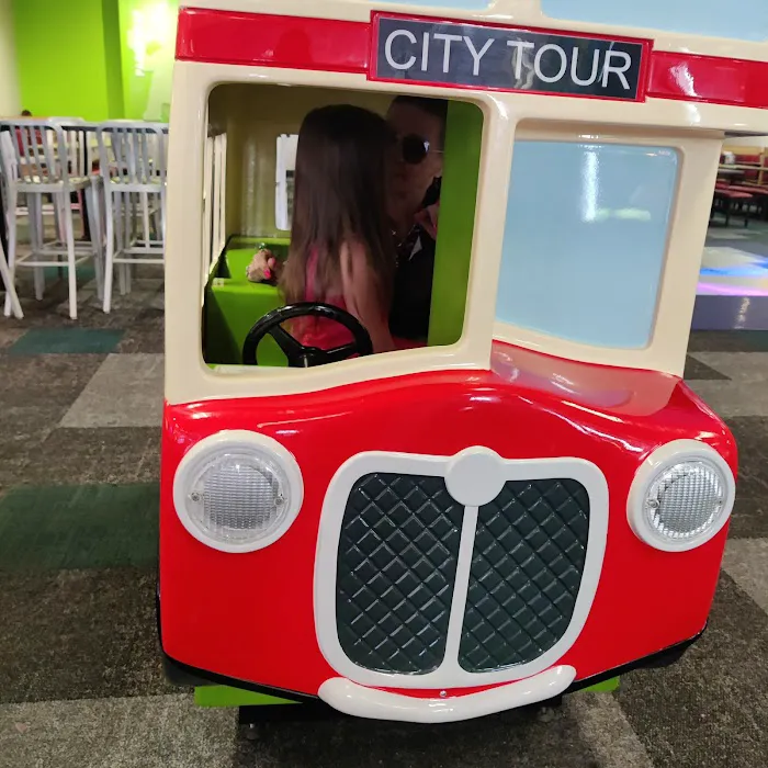 Chuck E. Cheese Picture 8