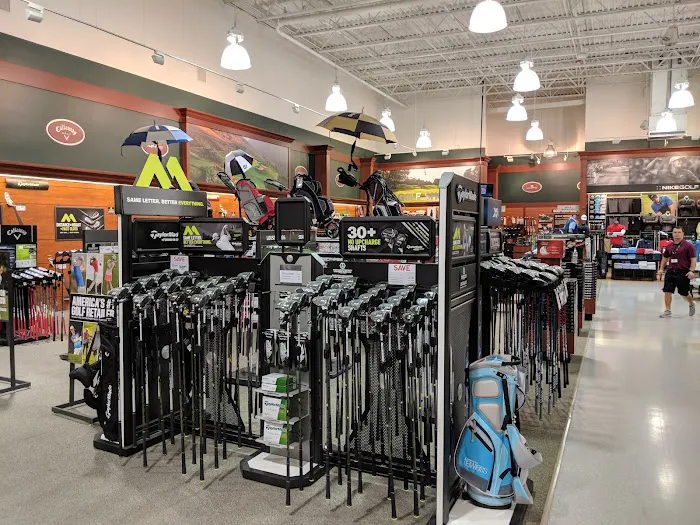 DICK'S Sporting Goods Picture 4