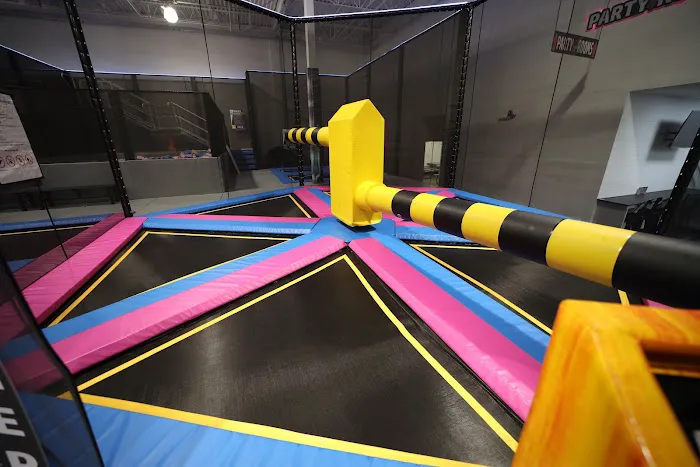 Cosmic Air Adventure Park & Arcade Picture 6