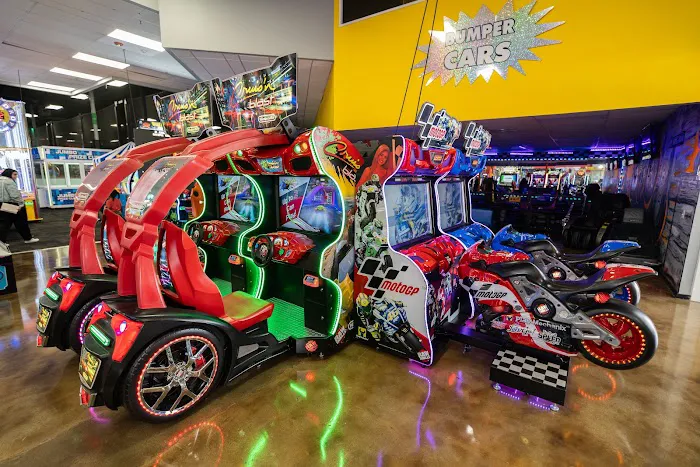 Flip N' Fun Trampoline Park Picture 7