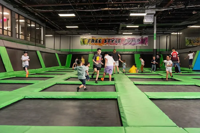 Flip N' Fun Trampoline Park Picture 4