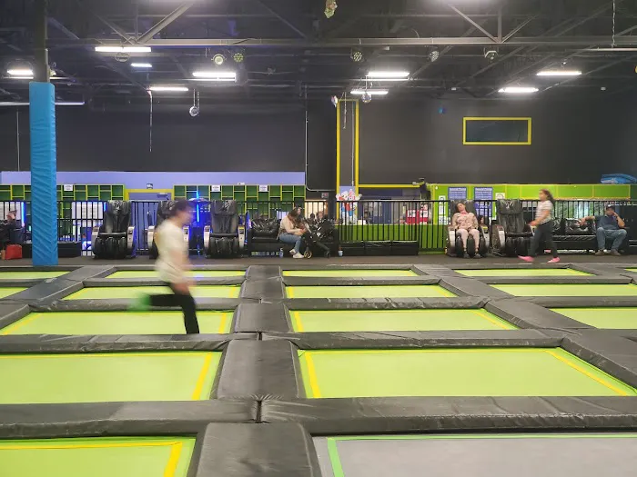 Aero Trampoline Park Picture 2