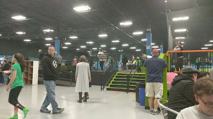 Aero Trampoline Park Picture 8