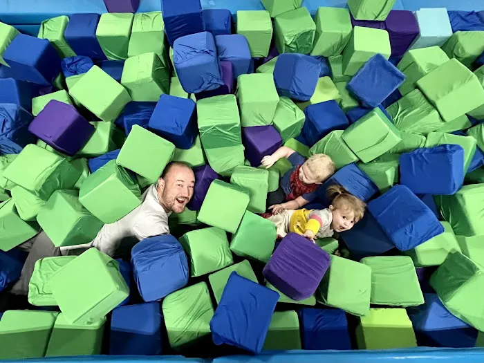 Aero Trampoline Park Picture 6