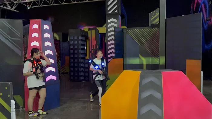 Urban Air Trampoline and Adventure Park Picture 4
