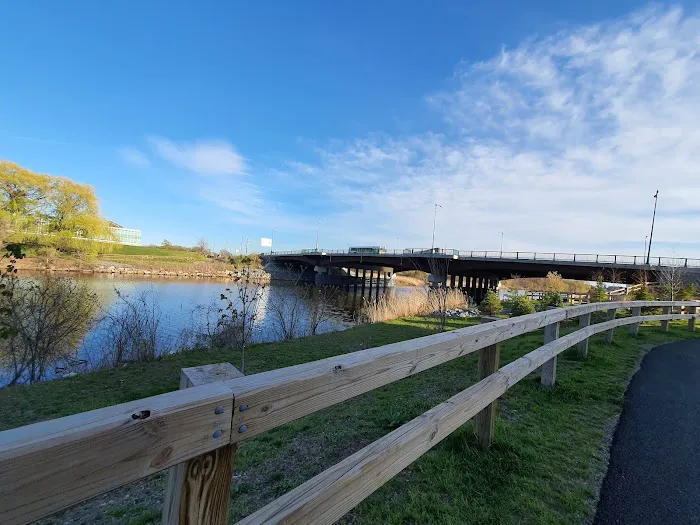 Village Landing Park Picture 4
