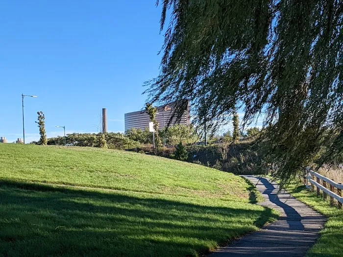 Village Landing Park Picture 10