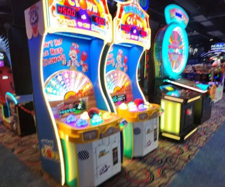 Round1 Bowling & Arcade The Maine Mall