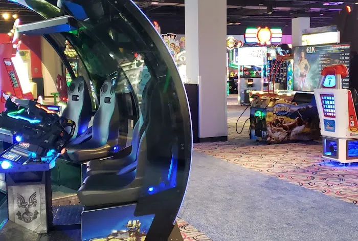 Round1 Bowling & Arcade The Maine Mall Picture 8