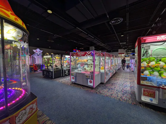 Round1 Bowling & Arcade The Maine Mall Picture 5