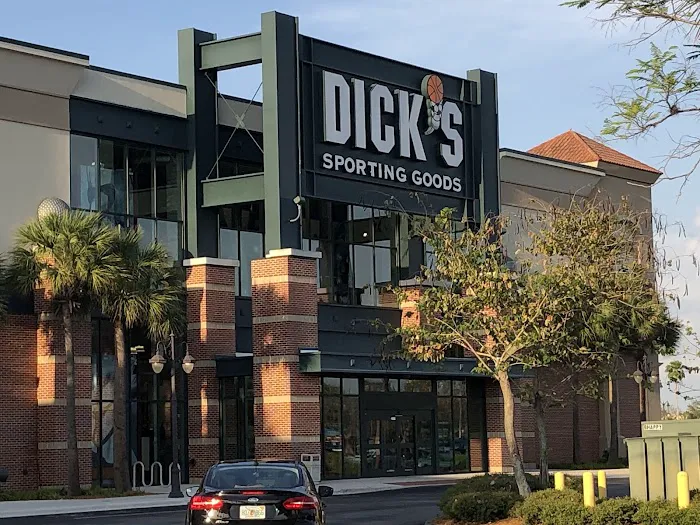 DICK'S Sporting Goods Picture 3