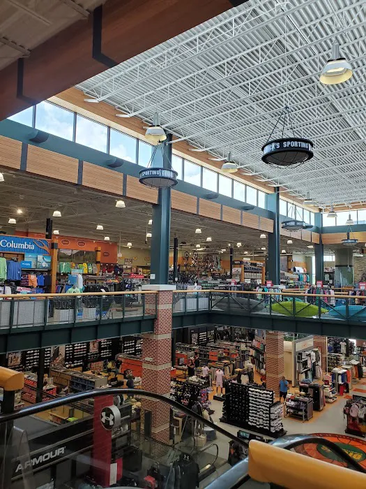 DICK'S Sporting Goods Picture 9