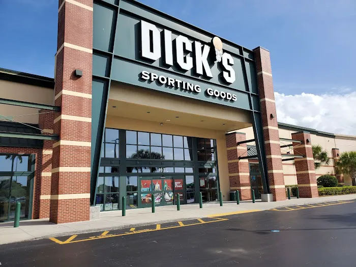 DICK'S Sporting Goods Picture 4