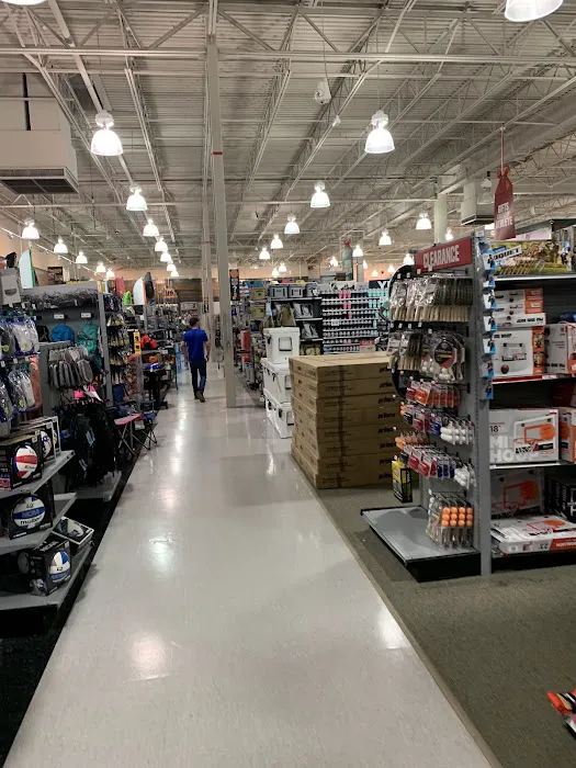 DICK'S Sporting Goods Picture 8