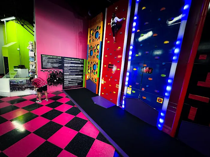 Flying Squirrel Trampoline Park Picture 4