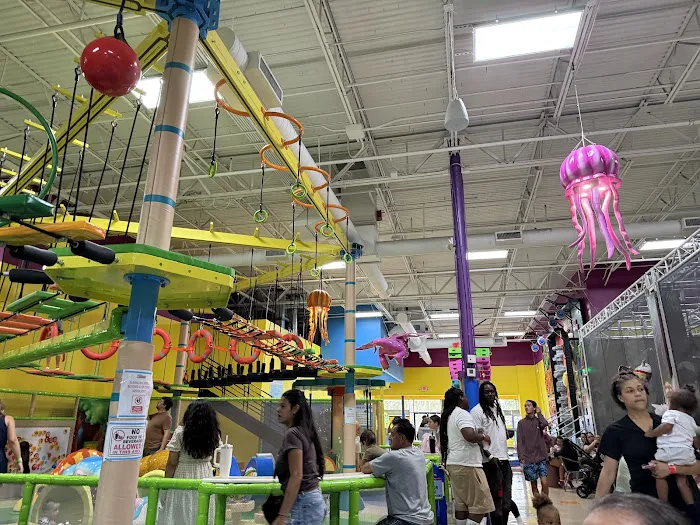 La-La Land ! Fun Indoor Playground ! Picture 8