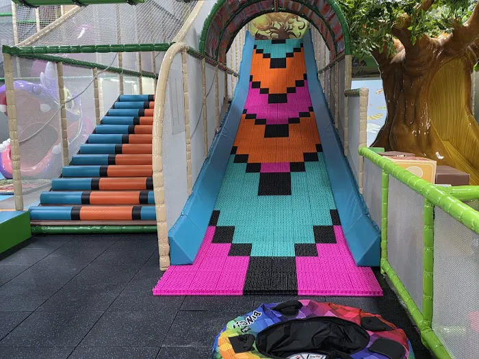La-La Land ! Fun Indoor Playground ! Picture 10