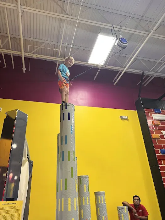 La-La Land ! Fun Indoor Playground ! Picture 4