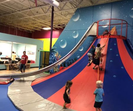 La-La Land ! Fun Indoor Playground !