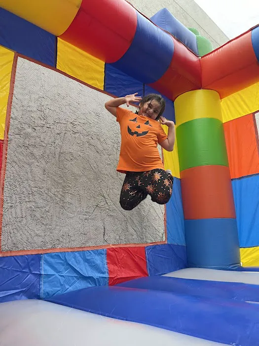 MEGA CLOUD JUMPERS Picture 2