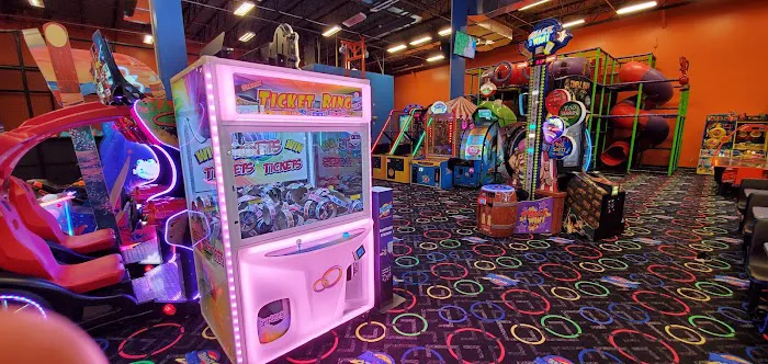 Arcade Zone Fun Park Picture 7