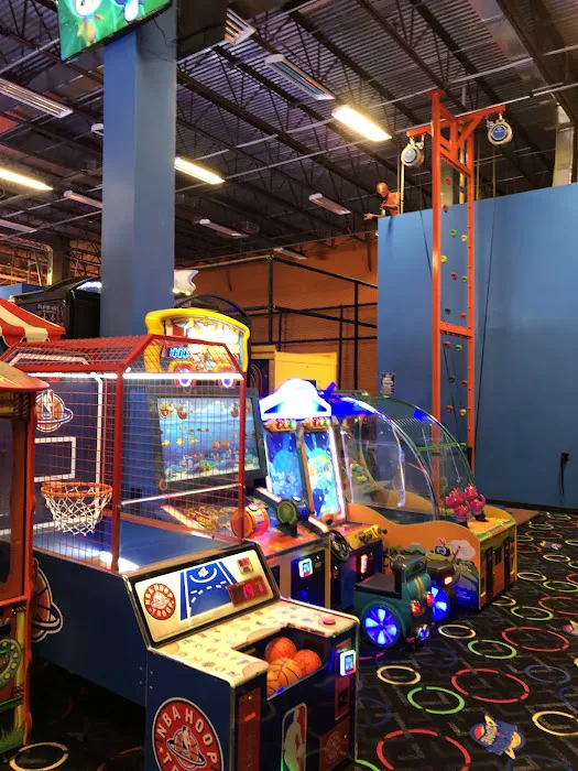 Arcade Zone Fun Park Picture 3