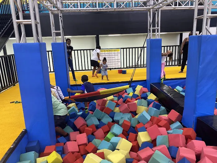 iRise Trampoline & Fun Park Picture 3