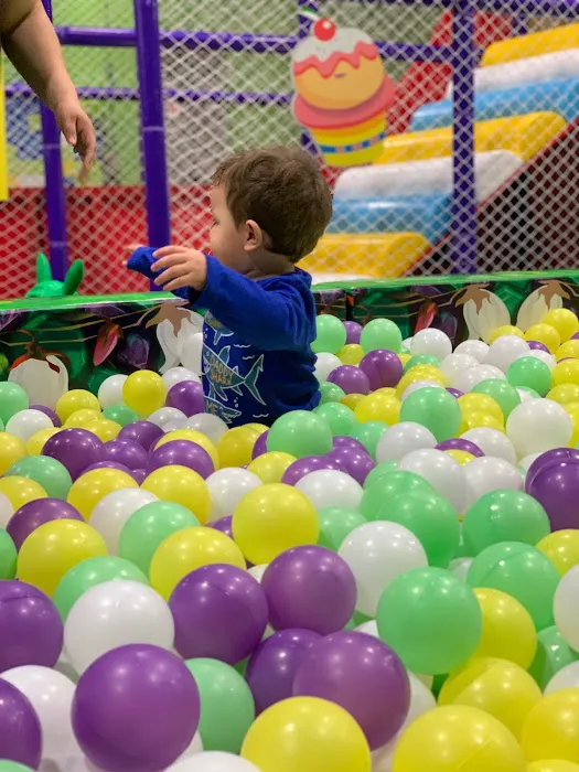 Funcity Trampoline Park Seekonk, MA Picture 5