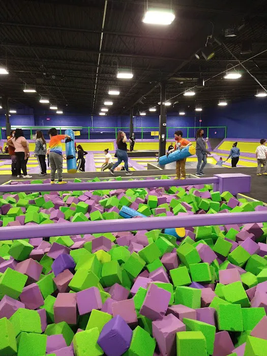 Funcity Trampoline Park Seekonk, MA Picture 7