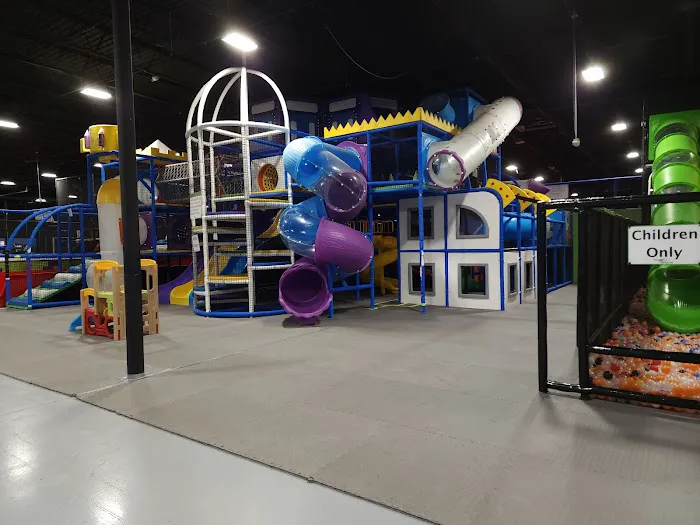 FunZ Trampoline Park Picture 5