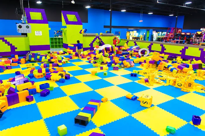 FunZ Trampoline Park Picture 6