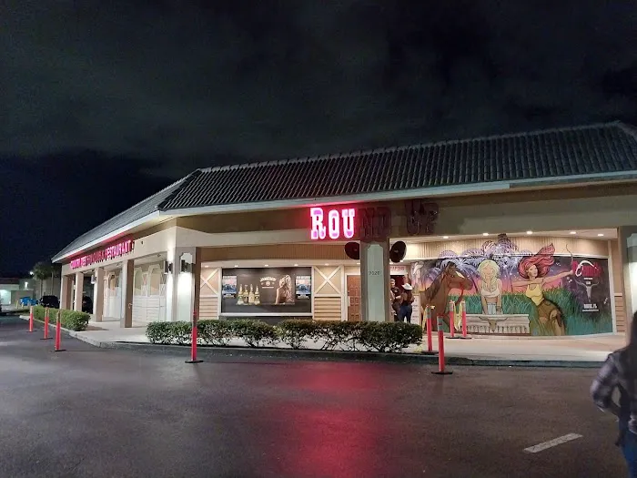 Ridge Plaza Picture 7
