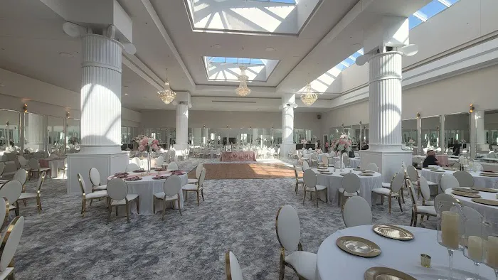 Mainland City Centre Picture 8