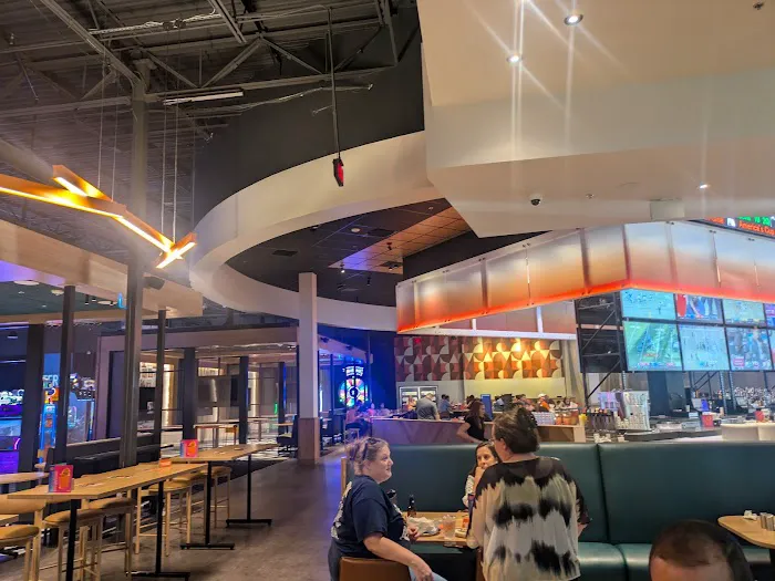Dave & Buster's Shenandoah Picture 6