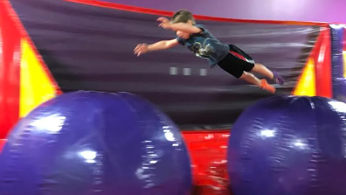 Pump It Up Sugar Land Kids Birthdays and More Picture 2