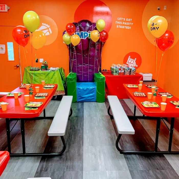 Pump It Up Sugar Land Kids Birthdays and More Picture 8